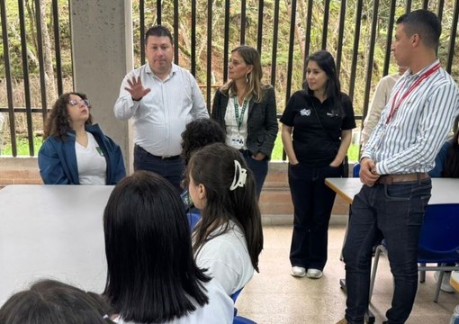 Estudiantes y directivos de un colegio de Antioquia