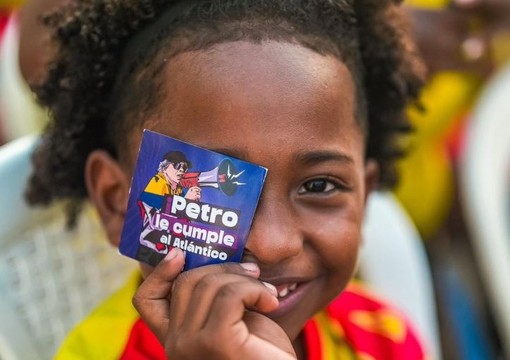 Petro le cumple al Atlántico