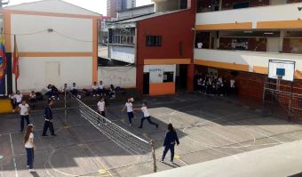 Más de 60 mil estudiantes regresan a clases en Pereira con PAE y transporte garantizados desde el primer día