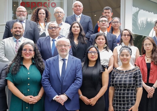 Foto de participantes en Bolivia en el Foro Subregional Andino para la Seguridad Escolar Integral,