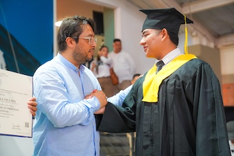 Más de 300 estudiantes del Valle se gradúan de bachilleres técnico-profesionales gracias a Educación Superior en tu Colegio