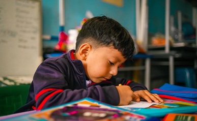 Donde antes mandaba la guerra, hoy la educación está cambiando el destino de El Plateado