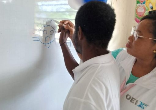 Estudiante de proceso de alfabetizacion