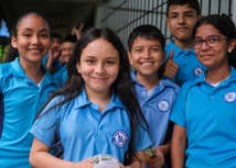Estudiantes en colegio publico