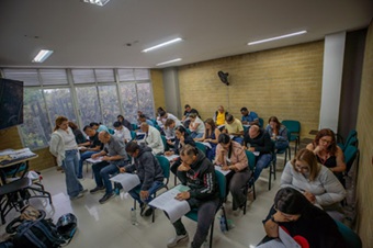 Histórico: El 99% de los maestros cumplió la cita por el ascenso salarial; conozca cuándo salen los resultados