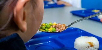 Mineducación garantiza continuidad del PAE en ocho departamentos afectados por lluvias