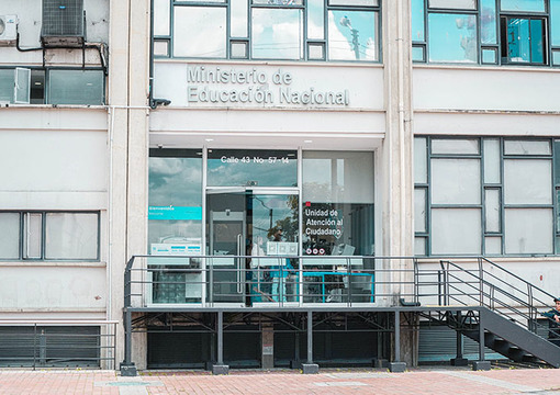 Fachada del ministerio de Educación Nacional