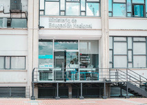 Fachada del ministerio de Educación Nacional