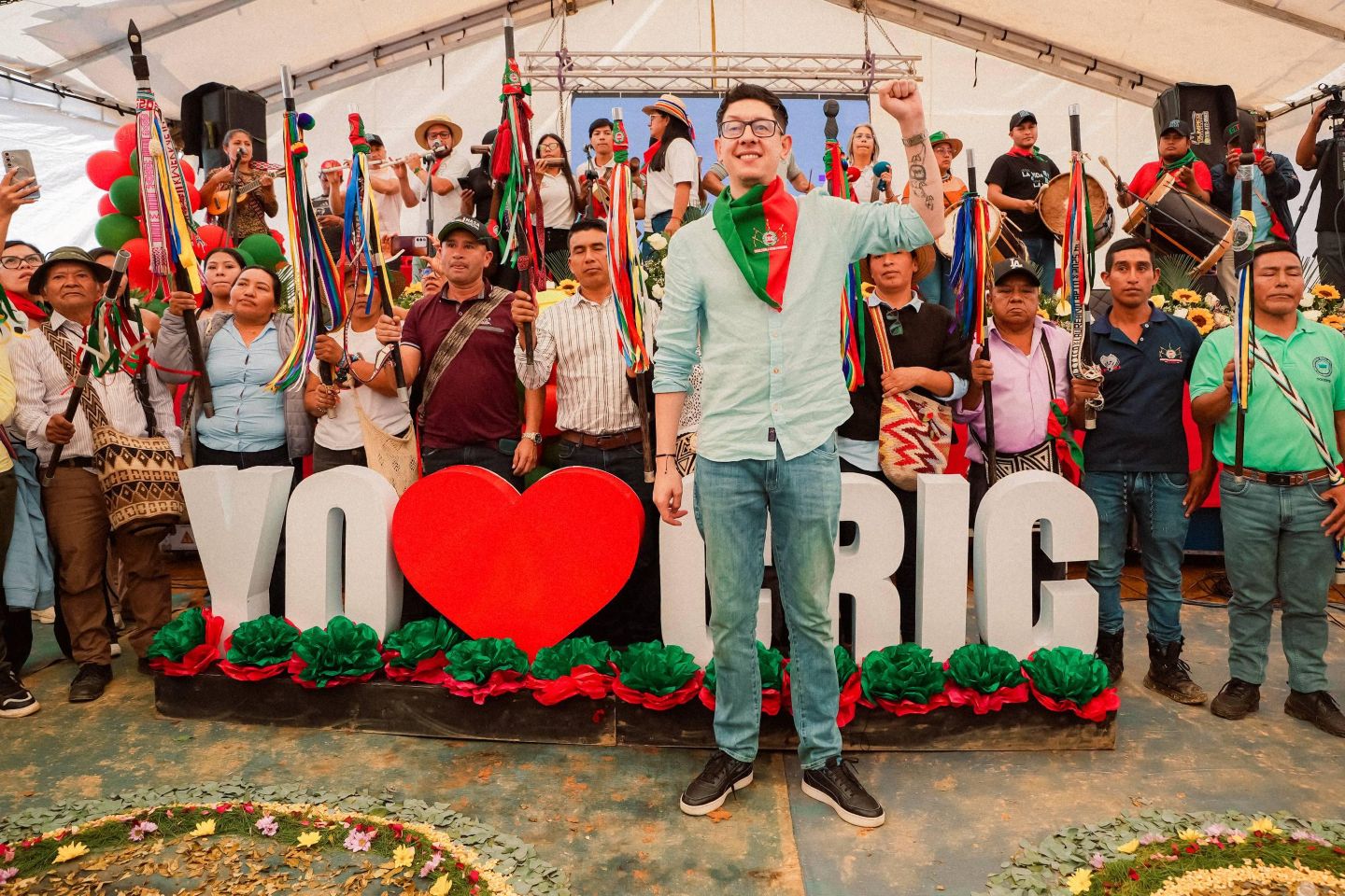 Ministro Daniel Rojas con docentes del CRIC