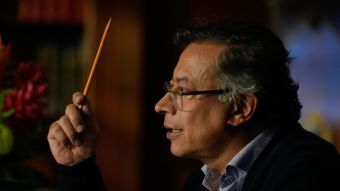 Petro sanciona ley que cambia financiación universitaria por ICES y liga recursos al PIB mientras exige impuestos a banqueros