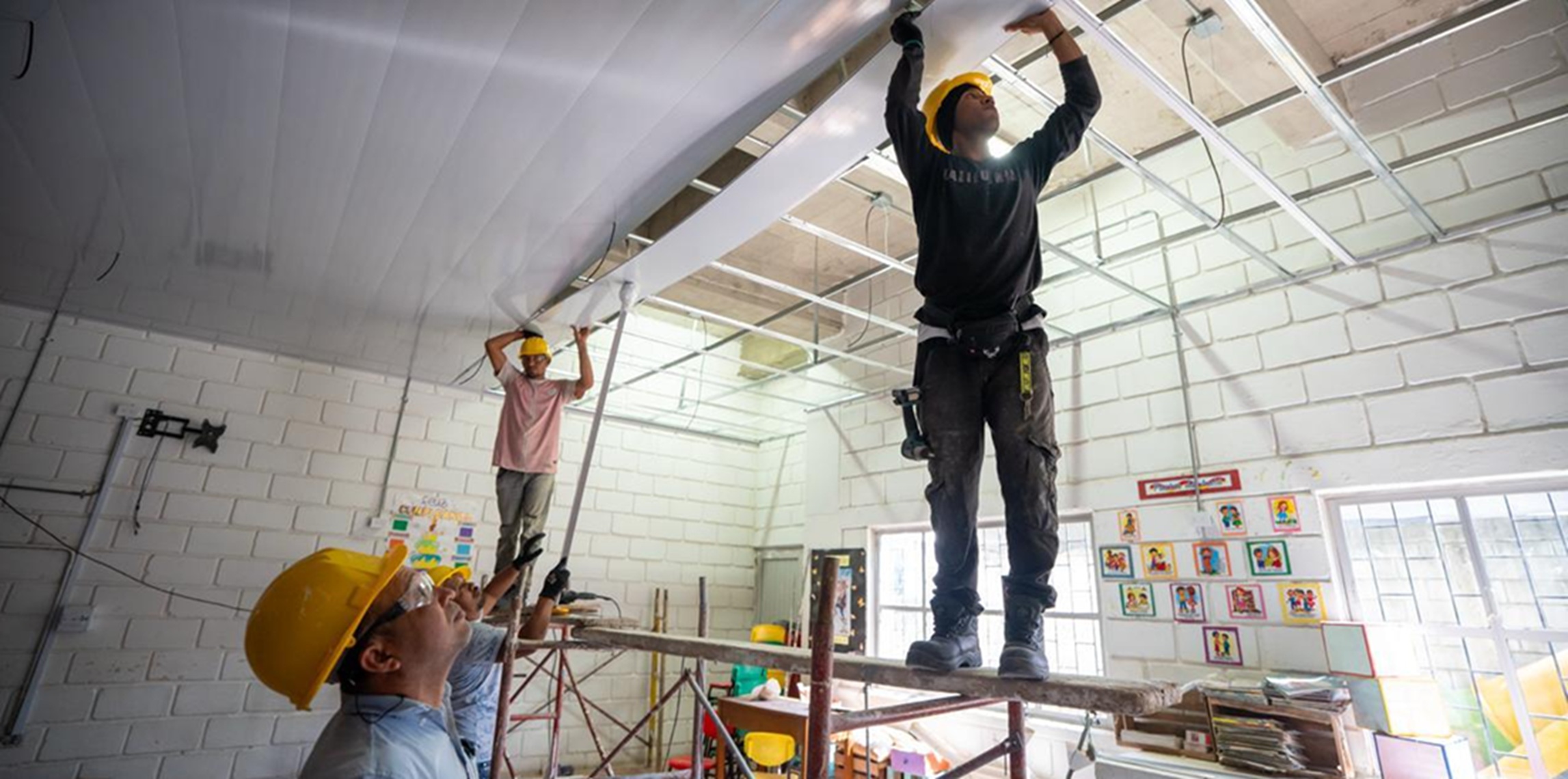 Maestros en arreglos de instituciones educativas