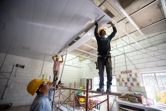 Cerca de 68.000 estudiantes se beneficiarán con la recuperación de instituciones educativas afectadas por la emergencia climática