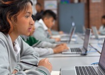 Estudiante presentando quiero ser quiero saber