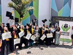 Madres comunitarias y agentes educativas de Bogotá y Cundinamarca se gradúan como licenciadas en Educación Infantil