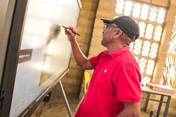 Petro cumple con dignidad al magisterio: avanza el proceso que garantiza estabilidad laboral para más de 9.000 docentes en Colombia