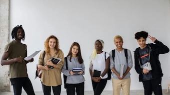 Minciencias abre convocatoria de Becas para el Cambio a nivel nacional