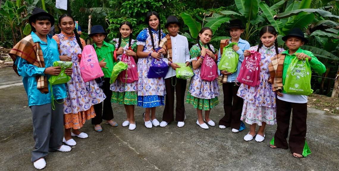 Estudiantes de la Institución Educativa de Betania en El Playón Santander