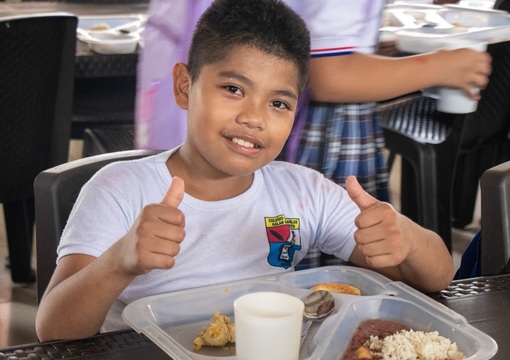 Niño de Montería, beneficiado con el programa de alimentación escolar PAE