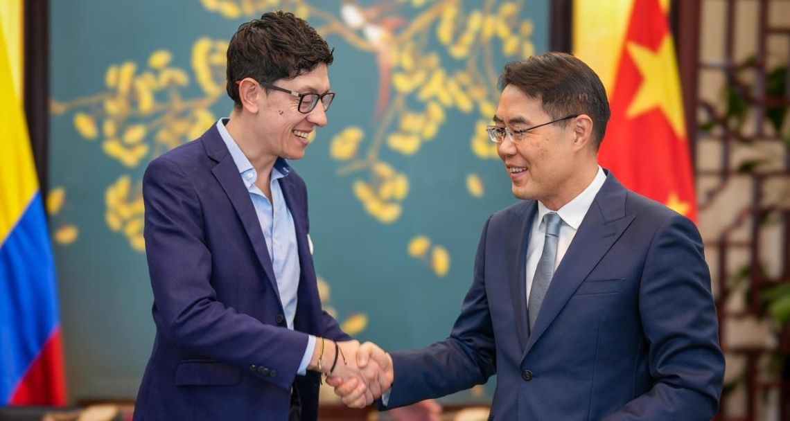 Ministro con embajador China