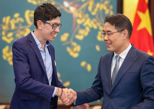 Ministro con embajador China