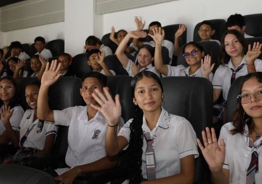 Estudiantes en evento Sahagún