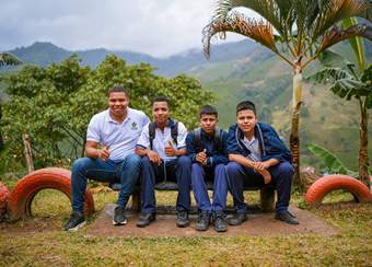 Educación irrumpe en el Cañón del Micay: más acceso, permanencia y oportunidades tras Misión Humanitaria en Cauca