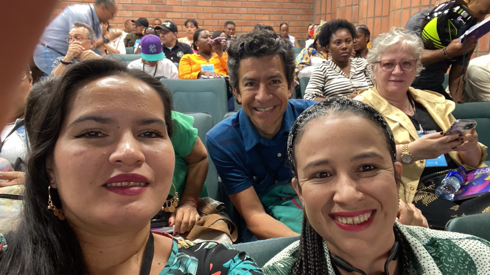 Diálogos de sectores educativos en Medellín