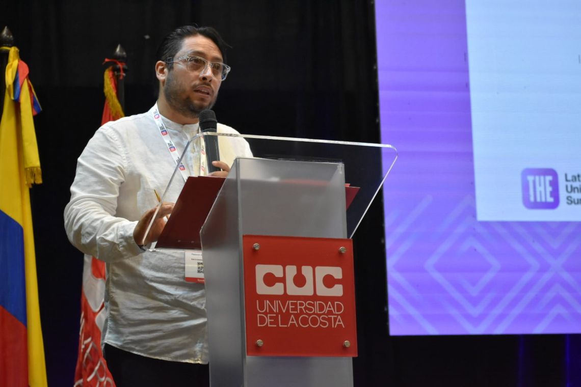 Vice superior en cumbre regional