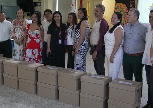 Asistentes al lanzamiento del Centro de Memoria Educativa en Neiva