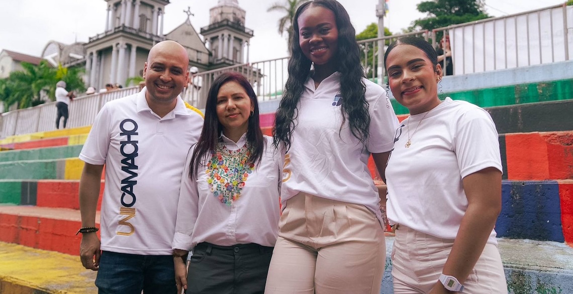 representantes de la unicamacho y la viceministra maritza molina