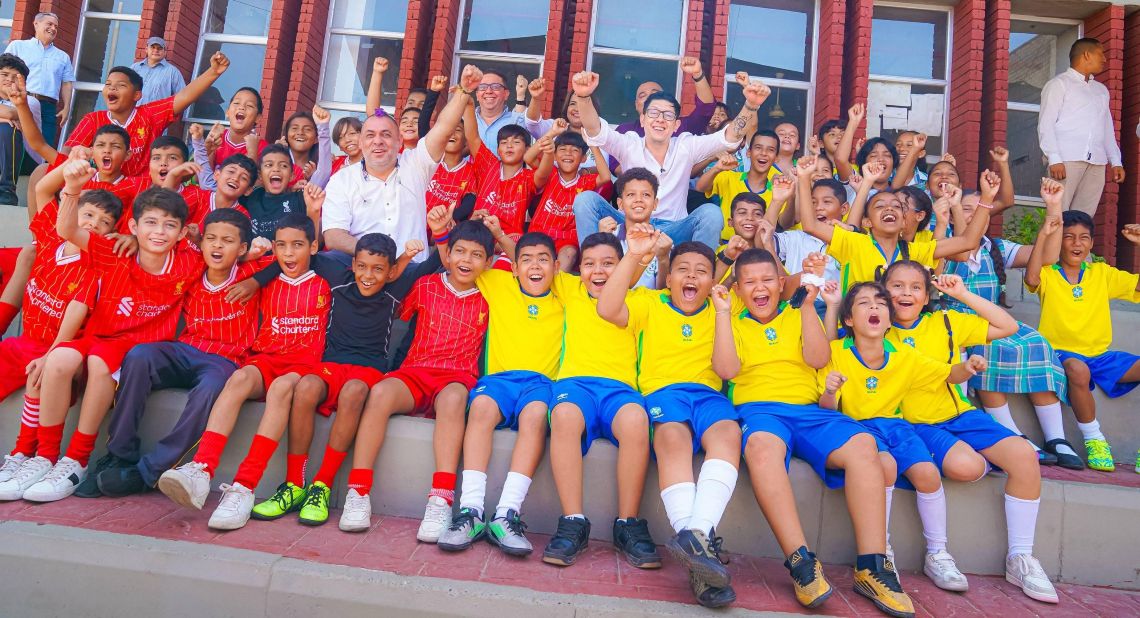 Ministro Daniel Rojas y Director de la UaPA, junto a la comunidad estudiantil en la Institución Educativa Villa Olímpica del municipio de Galapa
