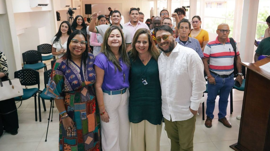 Rueda de prensa gobierno le cumple al Caribe