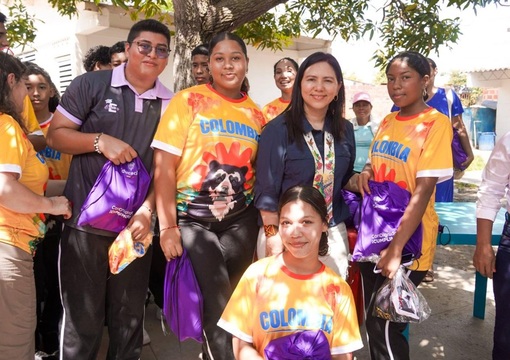 Viceministra Maritza Molina Acosta en la Ruta del Amor por Bolívar