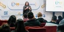Foto de Alissa en el Foro sobre prevención de violencias basadas en género, sectores sociales LGBTIQ+