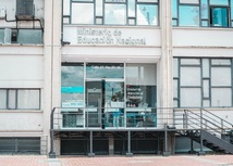 Fachada Ministerio de Educación