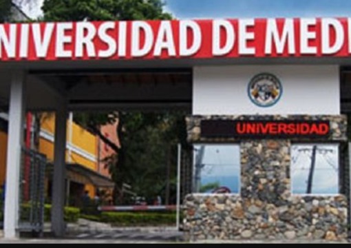 Fachada de la Universidad de Medellín