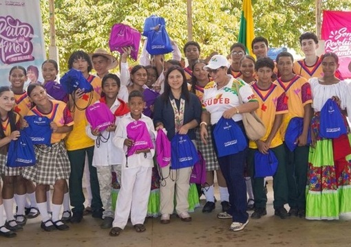 Viceministra Maritza Molina Acosta en la Ruta del Amor por Bolívar