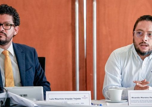 Foto del viceministro de Educación Superior Ricardo Moreno en sesión del CESU