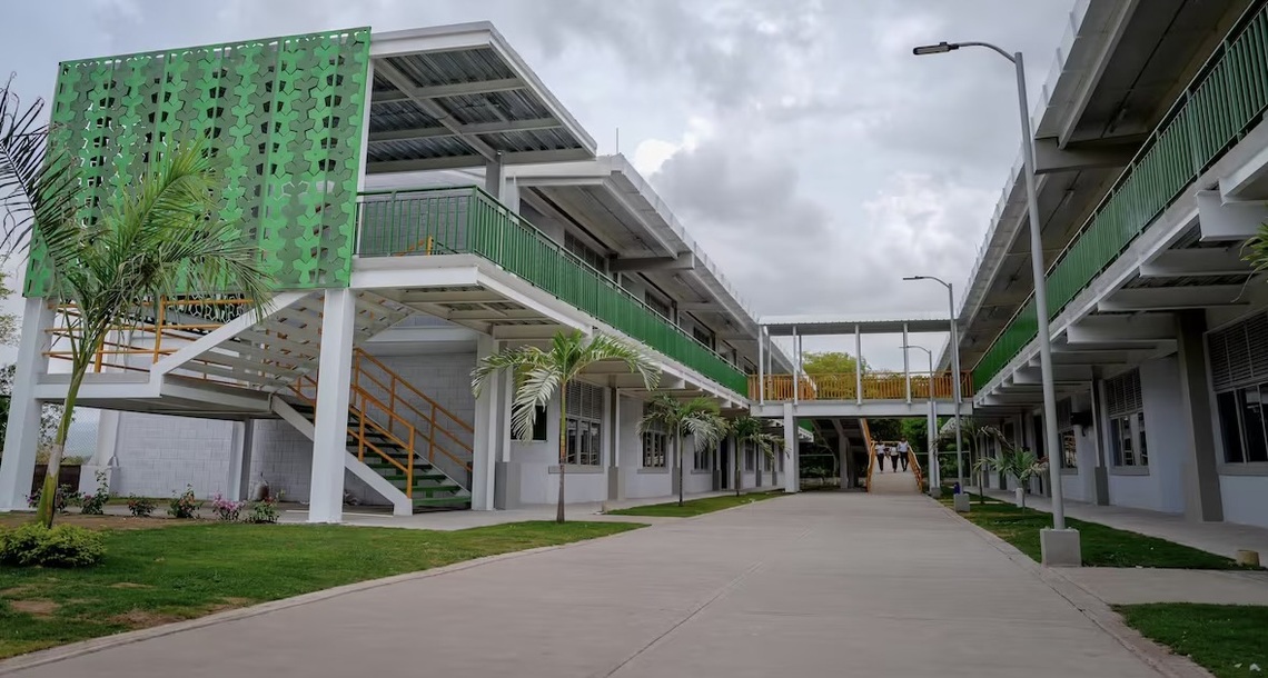 Fachada Institución Educativa Eutimio Gutiérrez, en el municipio de Simití