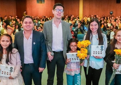 lanzamiento del libro Construir el Cambio