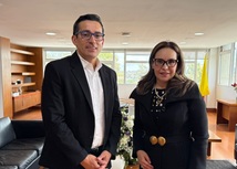 Viviane Morales, Ministra de Educación Nacional y Rodrigo Peñailillo, representante de CAF -Banco de Desarrollo de América Latina y el Caribe- en Colombia.