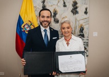 Presidente Abelardo De La Espriella con Ilva Myriam Hoyos Castañeda, nueva ministra de Educación Nacional