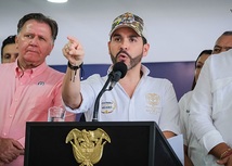 ​​​​El Presidente Abelardo De La Espriella durante su declaración a medios en Riohacha, La Guajira, al término de la Agenda Territorial realizada este 17 de septiembre de 2026, donde anunció la​ apertura de una investigación contra la Universidad de La Guajira.