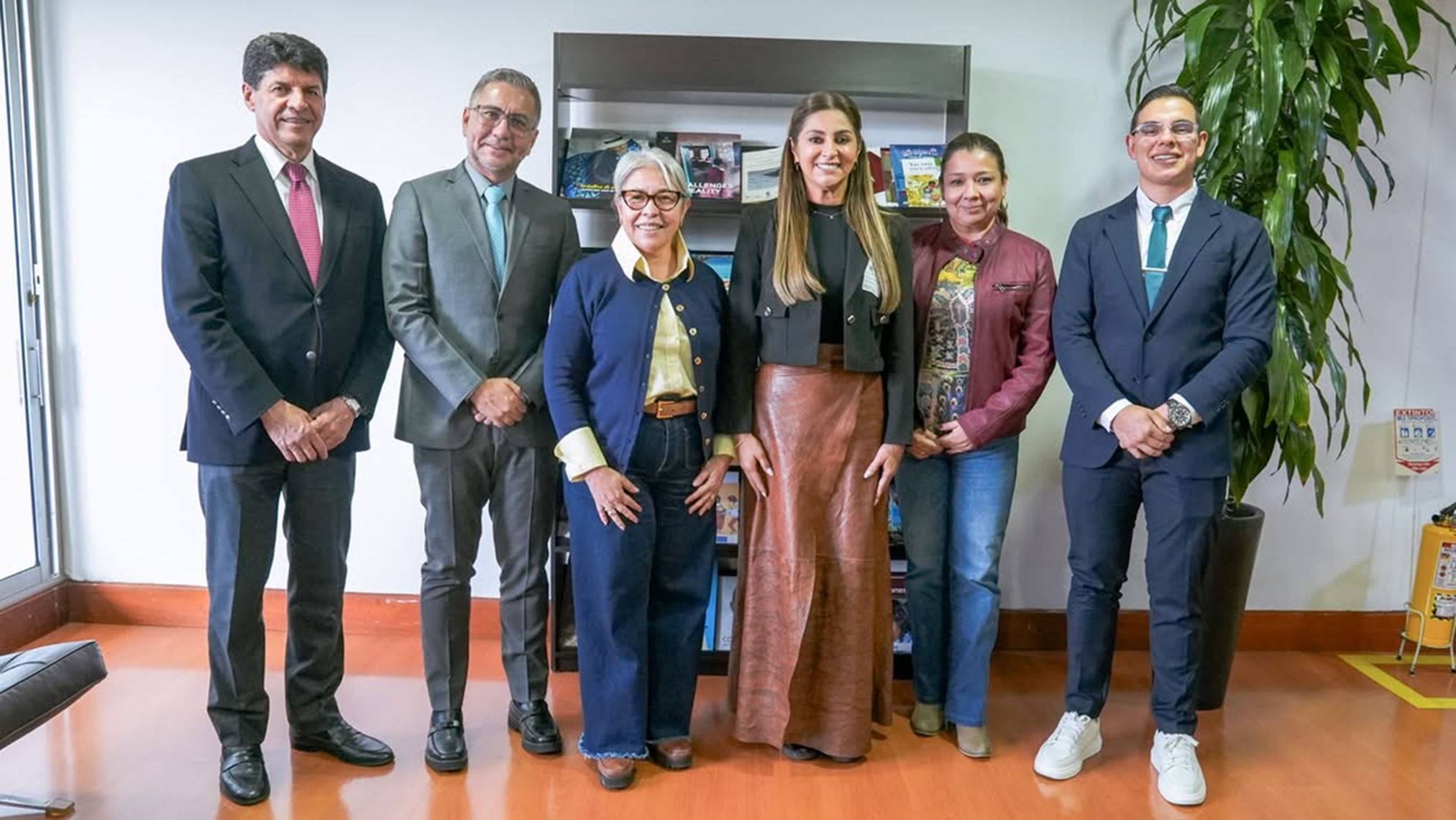Viceministra Gledy María Foliaco Rebolledo y Gobernación del Tolima