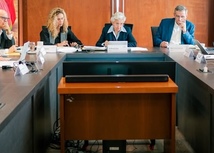 foto de reunion y sesion ordinaria del FOMAG