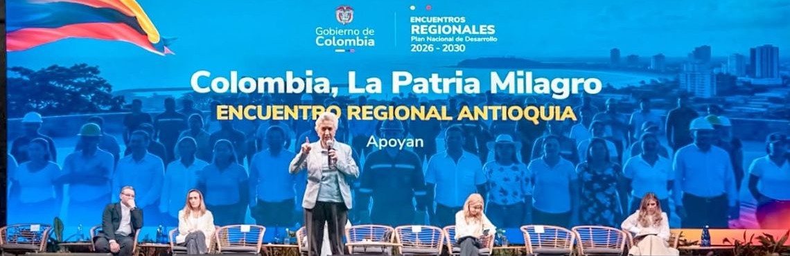 “Leer, Escribir y Amar”: la apuesta de la ministra Ilva Hoyos para construir la Patria Milagro