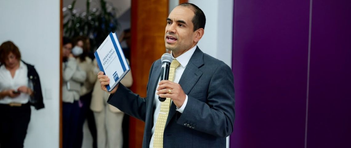 Álvaro José Cifuentes, viceministro de Educación Preescolar, Básica y Media