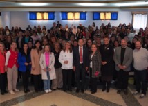Viceministro de Educación Preescolar, Básica y Media junto a los asistentes al evento