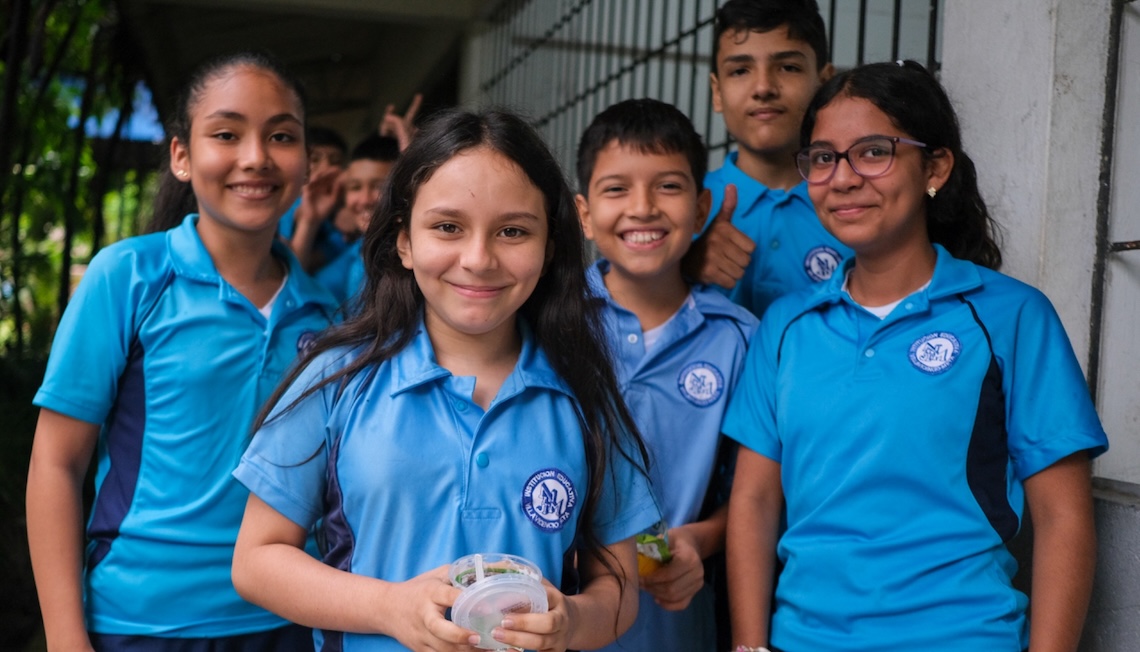 foto de estudiantes de colegio
