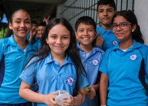 foto de estudiantes de colegio